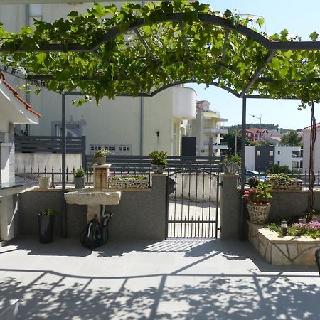 Apartments Marija Trogir Exterior photo