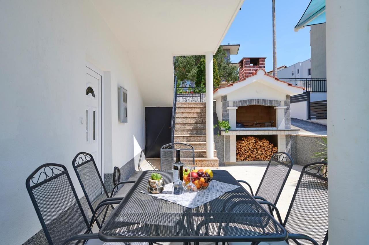 Apartments Marija Trogir Exterior photo